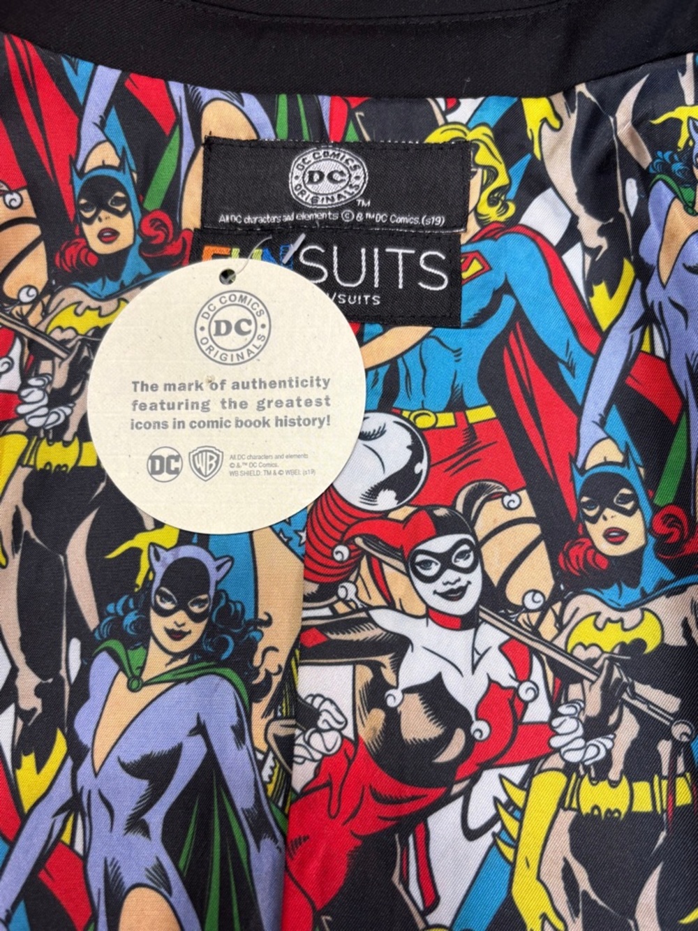 DC Comics Black Blazer with Multicolor Comic-Print Lining Size 22 or 2X - Picture 3 of 7